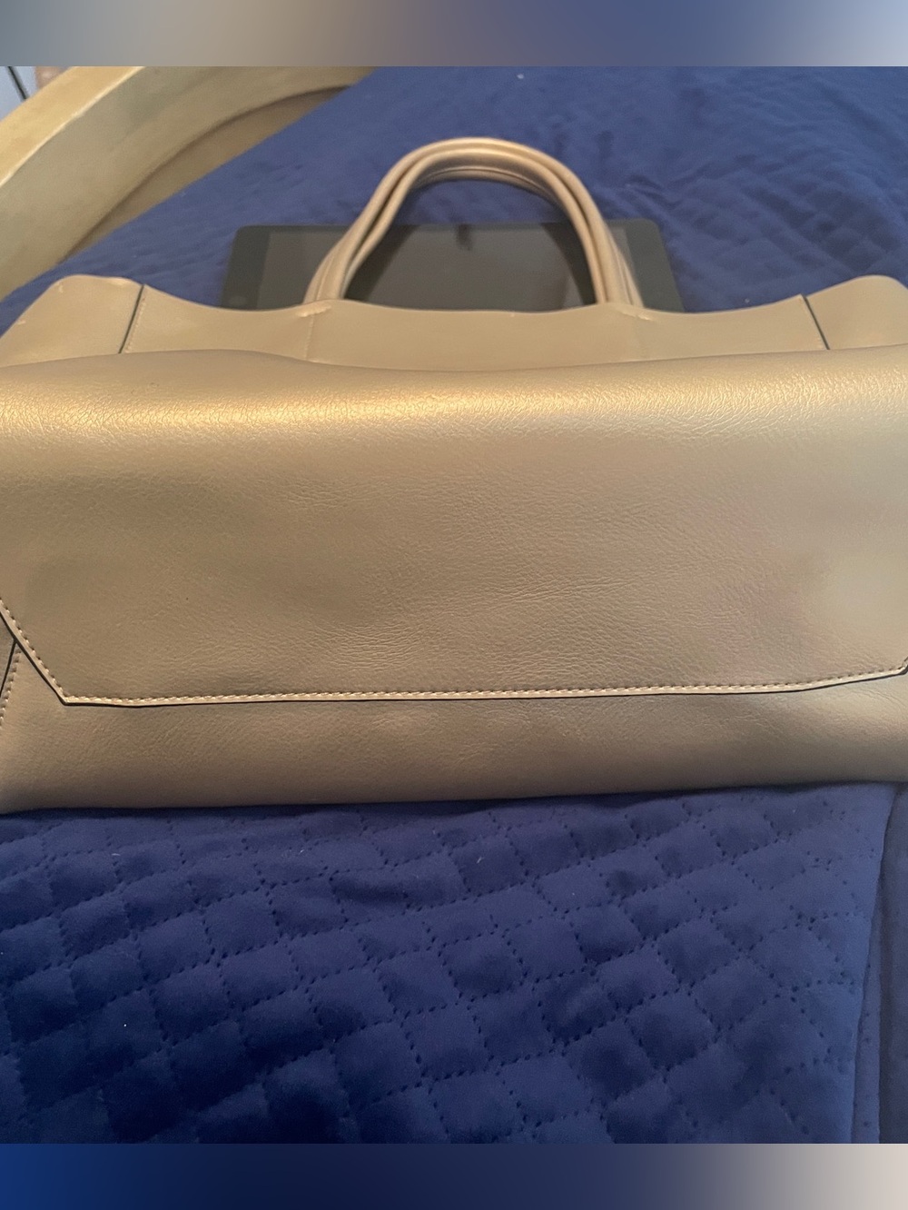 Gold Metallic Leather Tote Bag - Picture 3 of 11
